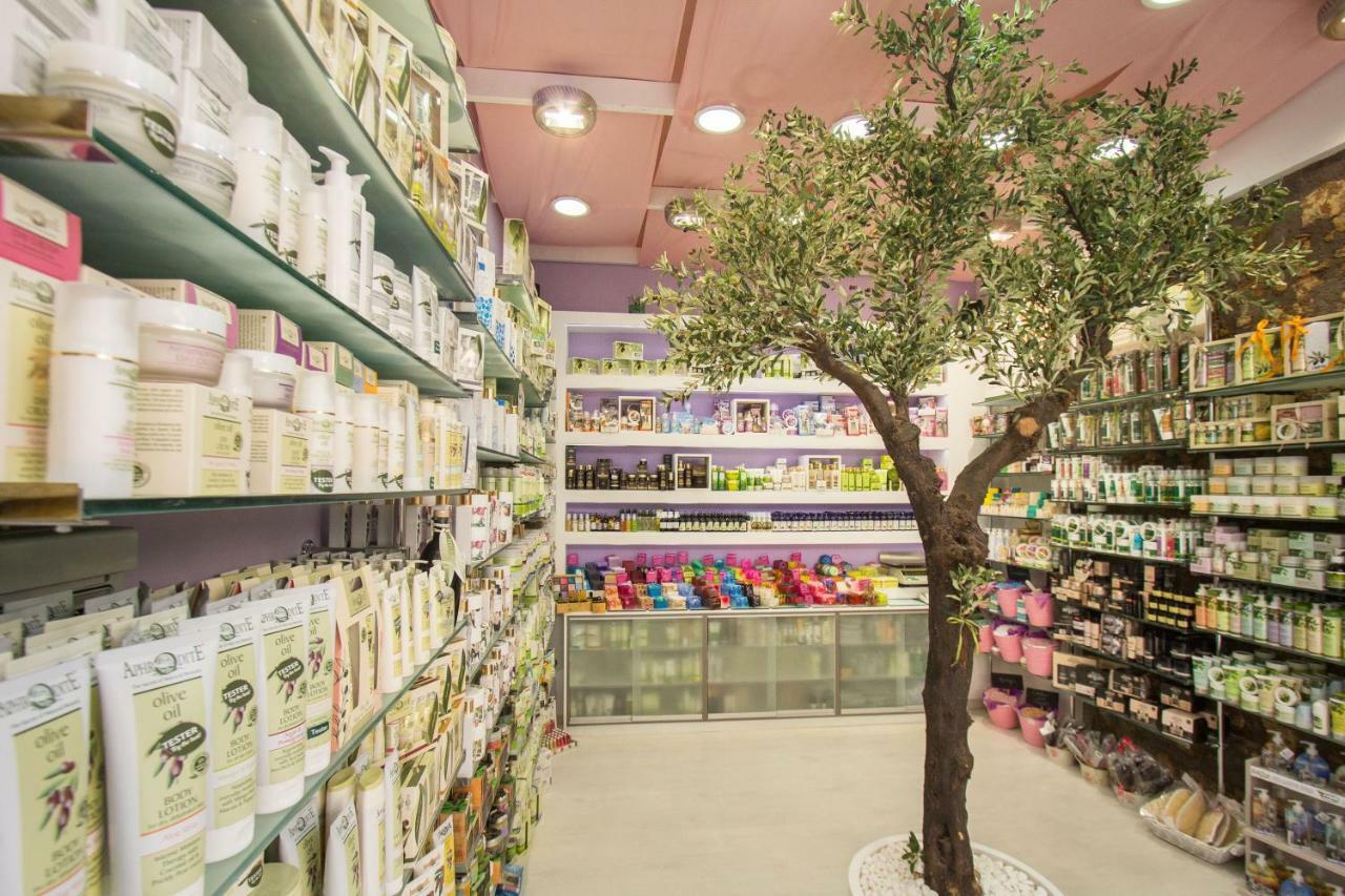 Mmebassia Chrissi Akti Chania Exterior foto