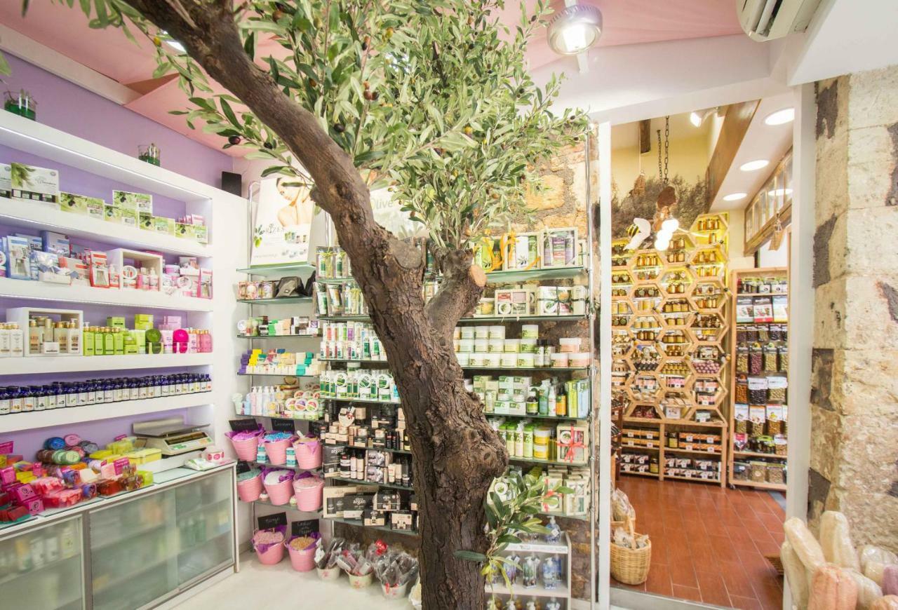 Mmebassia Chrissi Akti Chania Exterior foto